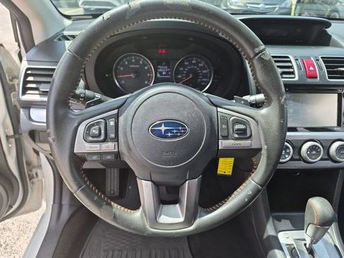 Used 2017 Subaru Crosstrek 2.0i Premium w/ Moonroof Package AWD/4WD image 12