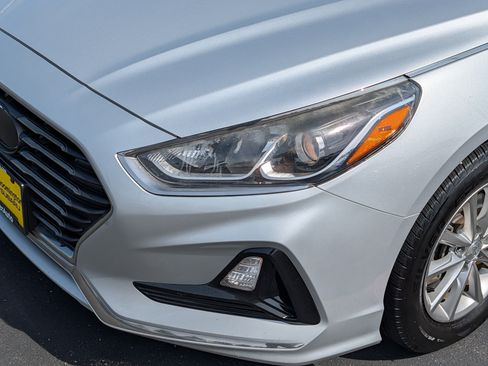 Used 2018 Hyundai Sonata SE FWD image 16