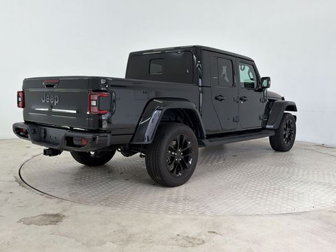 Used 2023 Jeep Gladiator Overland AWD/4WD image 9