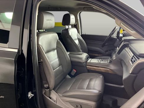 Used 2020 GMC Yukon XL Denali RWD image 9
