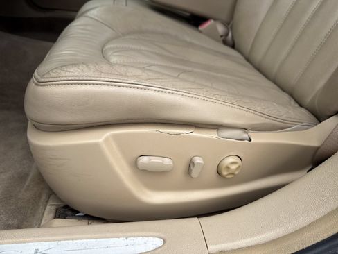 Used 2006 Buick Lucerne CXL w/ Luxury Package FWD image 18