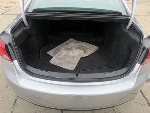 Used 2017 Chevrolet Impala Premier w/ Enhanced Convenience Package image 8