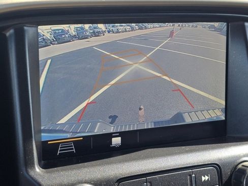 Used 2019 GMC Canyon Denali image 9