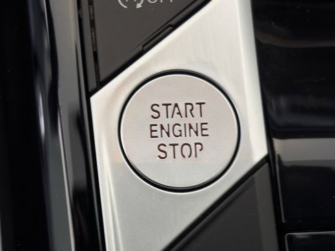 Used 2023 BMW 230i xDrive Coupe w/ Premium Package image 28