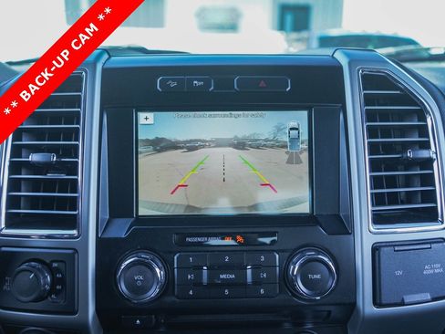 Used 2016 Ford F150 Lariat image 9