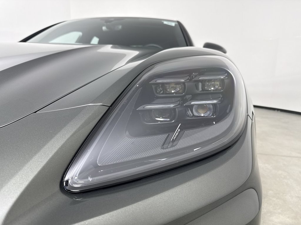 Certified 2026 Porsche Panamera 4 AWD/4WD image 11