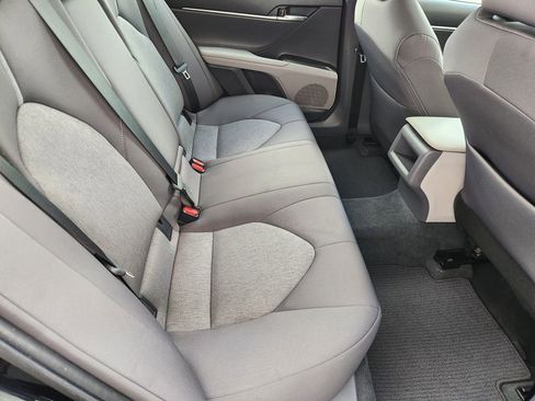 Used 2022 Toyota Camry LE image 30