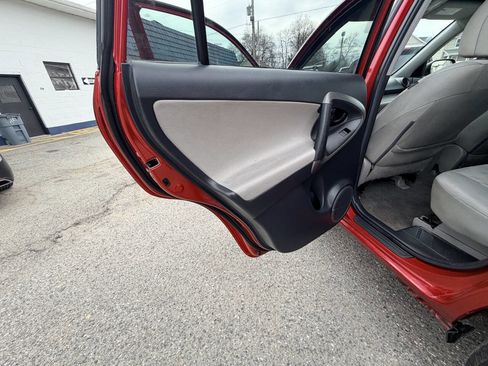 Used 2012 Toyota RAV4 Base 4x4 4dr SUV w/ Value Pkg image 36