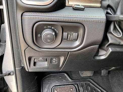 Used 2022 RAM 1500 Limited AWD/4WD image 32