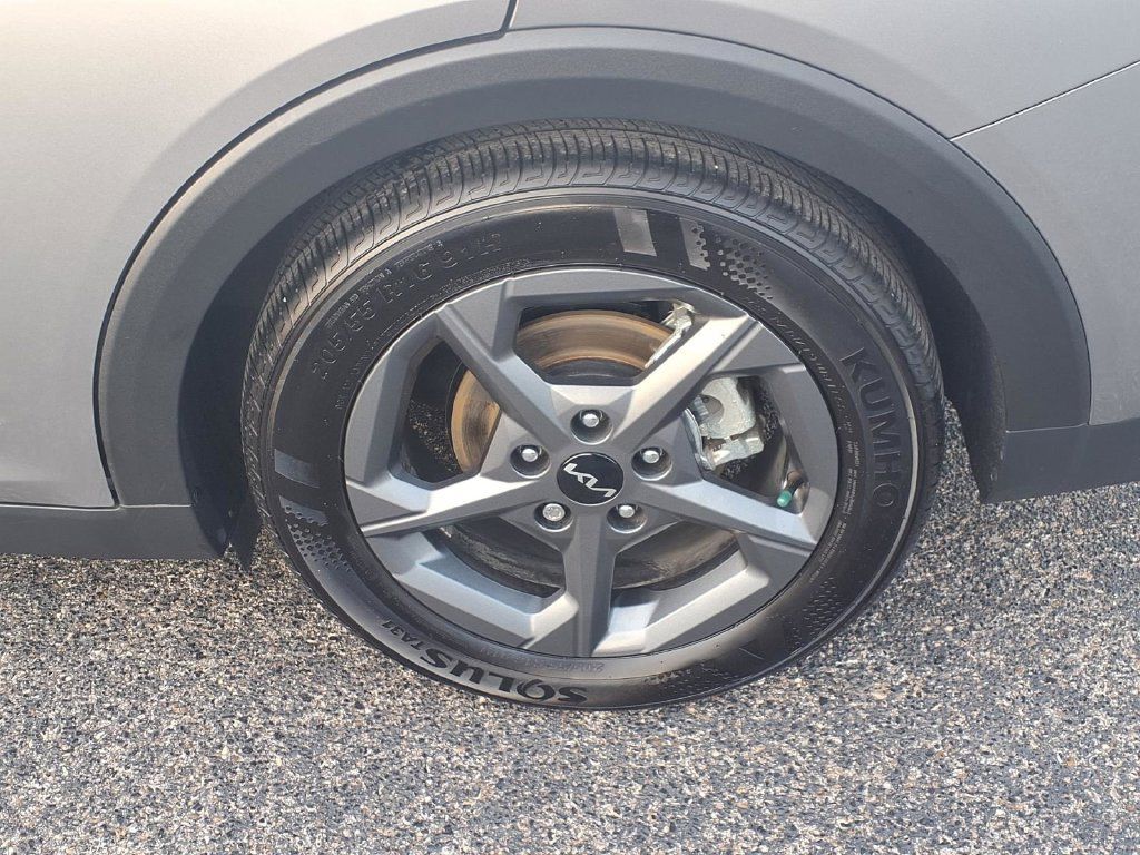 Certified 2025 Kia K4 FWD image 20