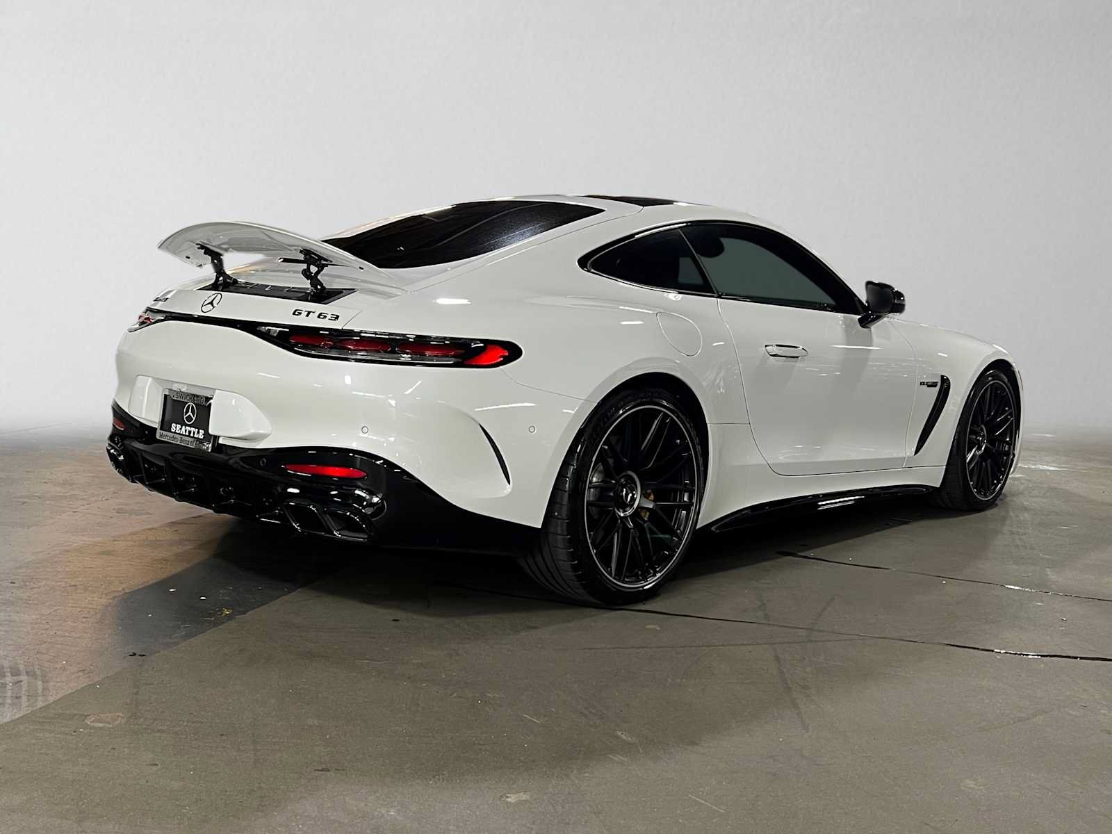 Used 2024 Mercedes-Benz AMG GT 63 image 3