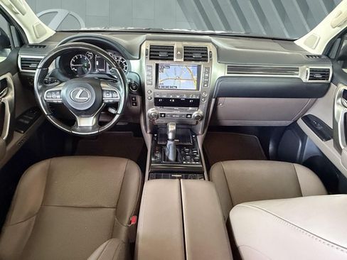 Certified 2020 Lexus GX 460 Luxury w/ Accessory Package AWD/4WD image 13