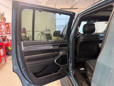 New 2026 Jeep Grand Wagoneer Limited AWD/4WD image 36
