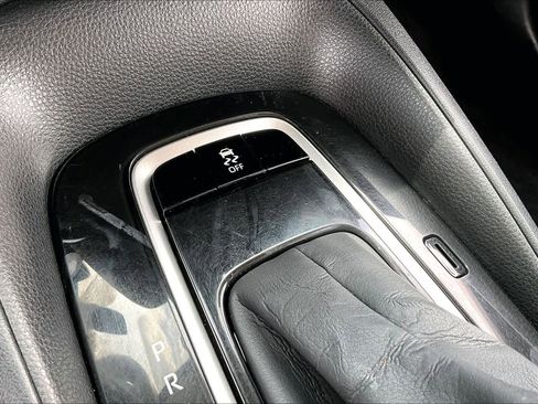 Used 2022 Toyota Corolla LE FWD image 31