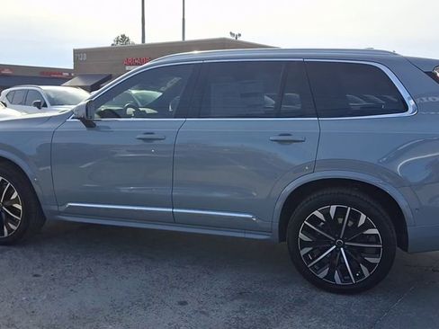 New 2026 Volvo XC90 B6 Plus w/ Protection Package Premier image 2