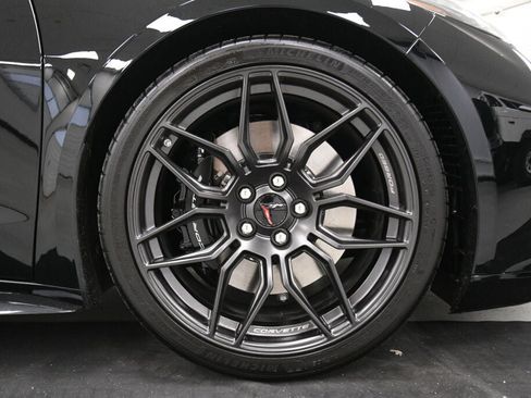 Used 2024 Chevrolet Corvette Z06 image 9