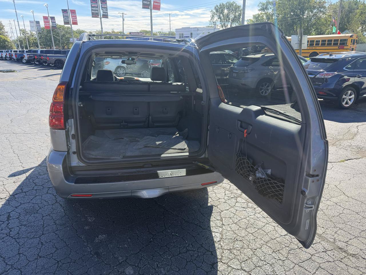 Used 2004 Lexus GX 470 w/ Preferred Accessory Pkg AWD/4WD image 13