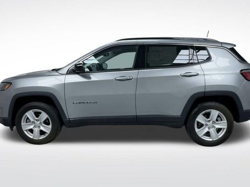 Used 2022 Jeep Compass Latitude w/ Convenience Group AWD/4WD image 8