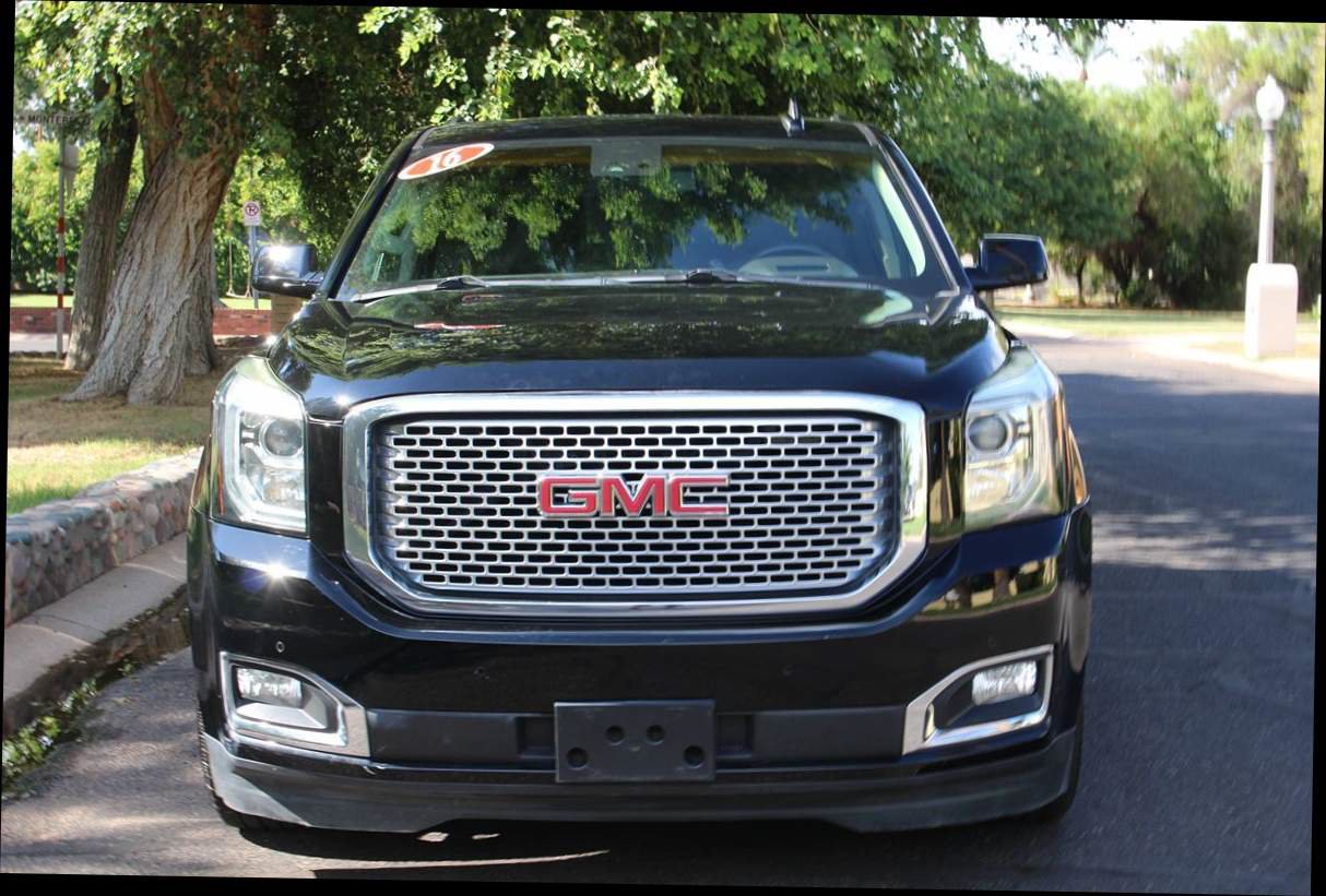 Used 2016 GMC Yukon XL Denali w/ Open Road Package AWD/4WD image 44