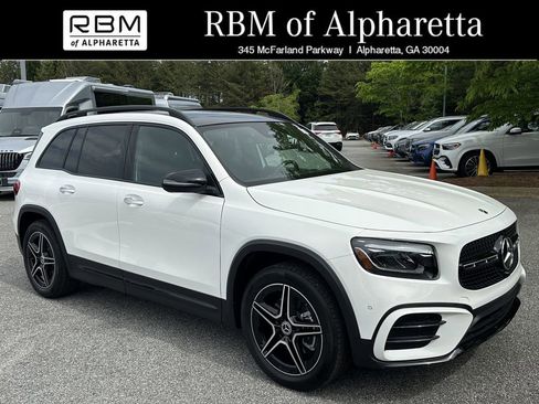 Certified 2025 Mercedes-Benz GLB 250 image 1