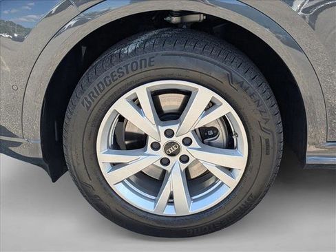 Certified 2025 Audi Q5 Premium w/ Convenience Package AWD/4WD image 23