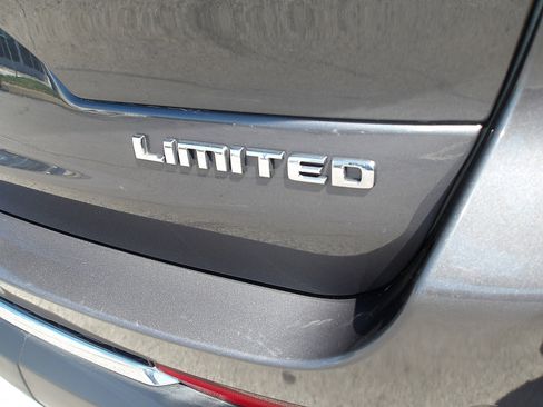 Used 2021 Jeep Grand Cherokee L Limited image 9