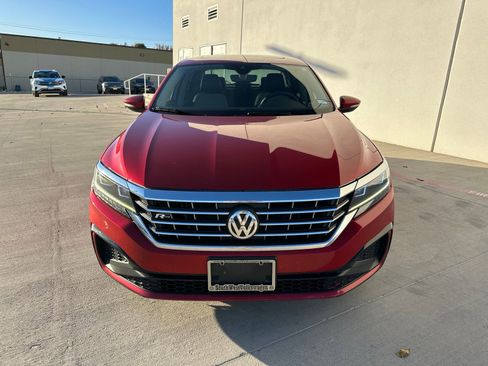 Used 2020 Volkswagen Passat 2.0T R-Line image 2