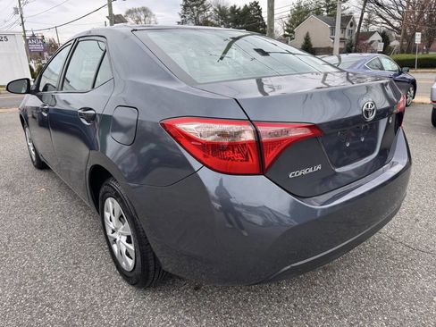 Used 2017 Toyota Corolla LE image 5