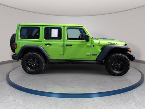 Used 2025 Jeep Wrangler Willys image 4