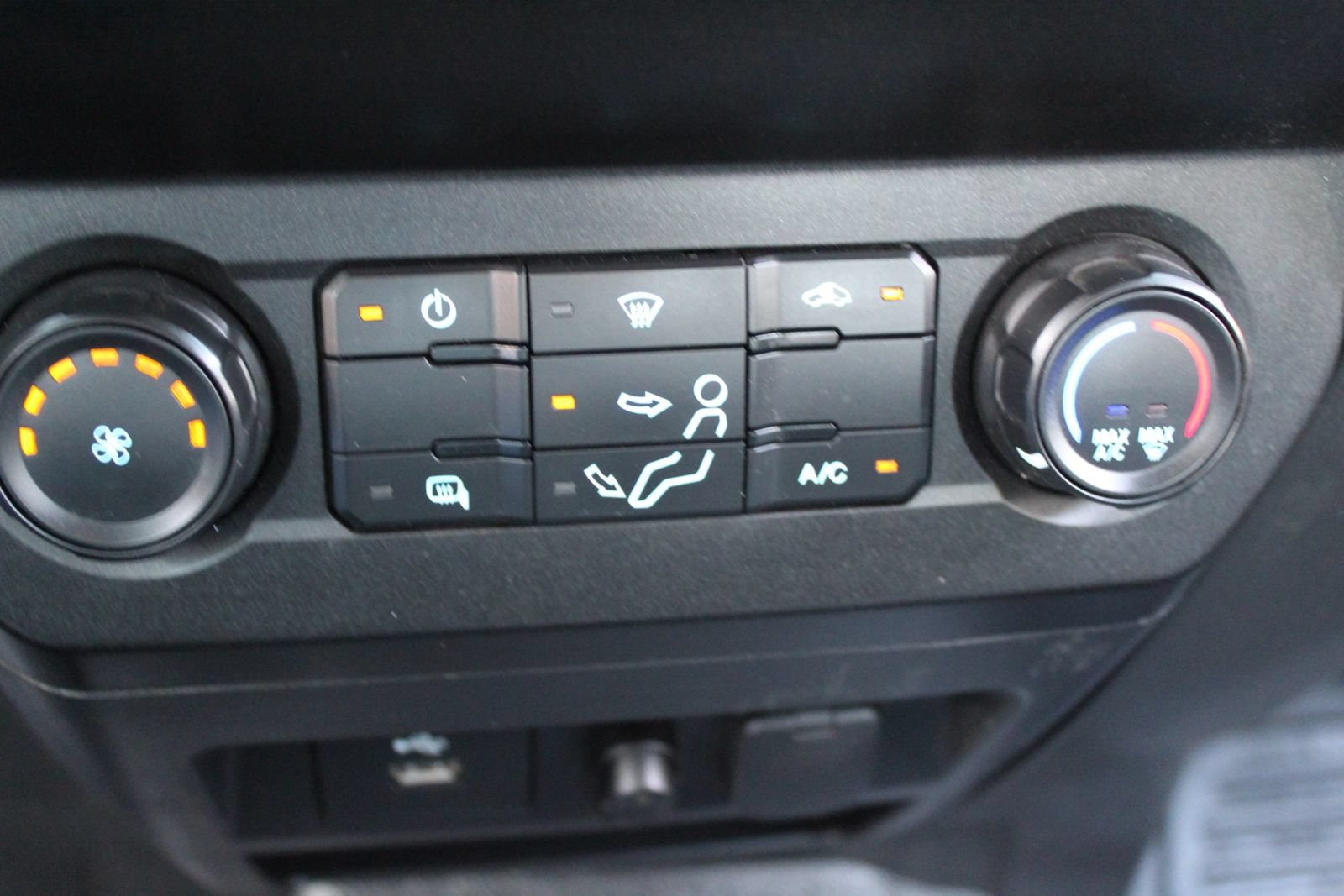 Used 2020 Ford F250 XL w/ Power Equipment Group AWD/4WD image 21