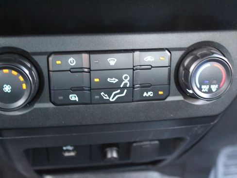 Used 2020 Ford F250 XL w/ Power Equipment Group AWD/4WD image 21