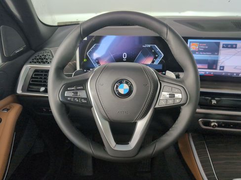 New 2026 BMW X5 sDrive40i w/ Climate Comfort Package image 13