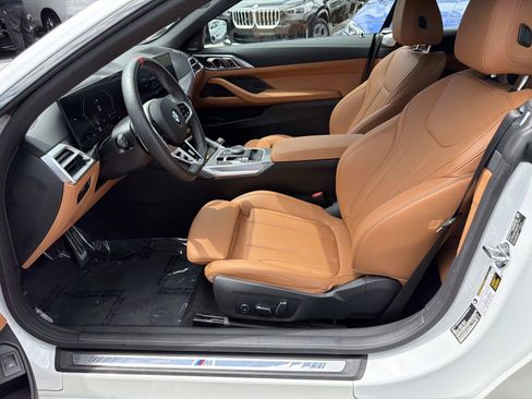 Used 2026 BMW M440i Convertible RWD image 11