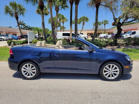 Used 2012 Volkswagen Eos Komfort FWD image 13
