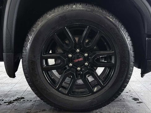 Used 2025 GMC Sierra 1500 Elevation image 47