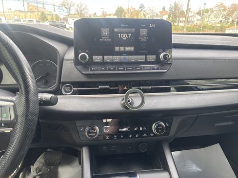 Used 2022 Mitsubishi Outlander SE AWD/4WD image 24