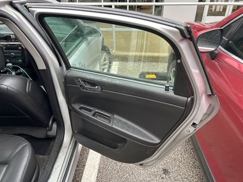 Used 2015 Chevrolet Impala LTZ image 20