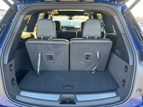 Used 2025 Cadillac XT6 Luxury image 16