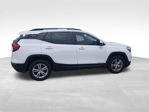 Used 2021 GMC Terrain SLE w/ Driver Convenience Package AWD/4WD image 2