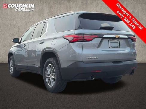 Used 2023 Chevrolet Traverse LT FWD image 5