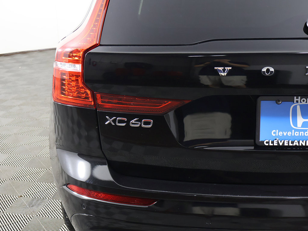 Used 2022 Volvo XC60 B5 Momentum AWD/4WD image 15