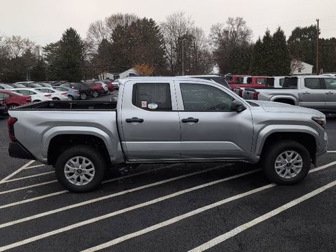 New 2025 Toyota Tacoma SR image 2