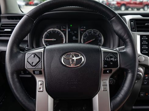 Used 2023 Toyota 4Runner Limited AWD/4WD image 29