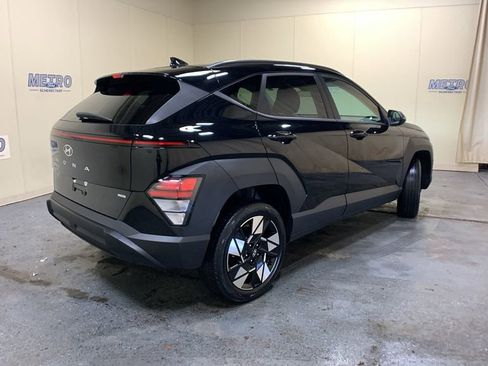 Used 2024 Hyundai Kona SEL AWD/4WD image 3