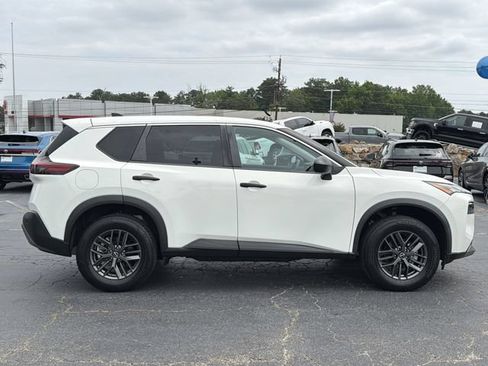 Used 2022 Nissan Rogue S FWD image 6