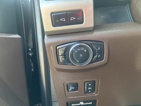 Used 2019 Ford F250 King Ranch w/ King Ranch Ultimate Package image 18