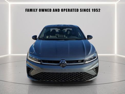 Certified 2025 Volkswagen Jetta Sport image 5