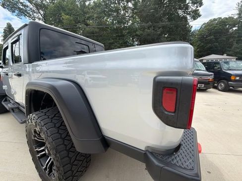 Used 2023 Jeep Gladiator Mojave w/ Trailer Tow Package AWD/4WD image 20