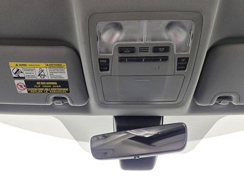 Used 2018 Toyota Highlander XLE AWD/4WD image 42