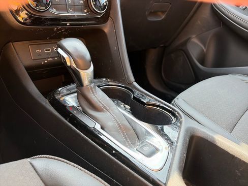 Used 2021 Buick Encore GX Preferred w/ Sport Touring Package FWD image 23